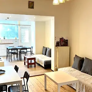 https://house-jane-4-sleeping-rooms-big-terrace.brusselshotelsbook.com